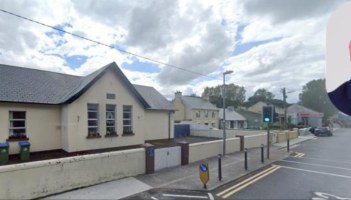 Concerns over road safety in Limerick village as calls grow for more footpaths