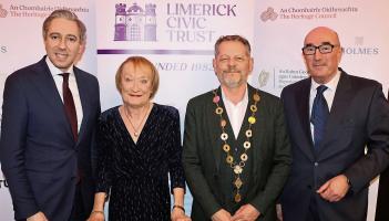 T&aacute;naiste: Government wants Shannon Airport to 'grow and grow'