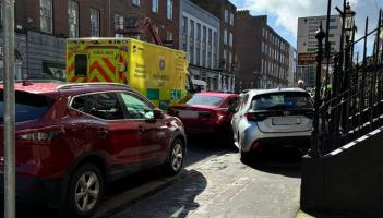 &lsquo;Miracle&rsquo; nobody seriously hurt as car mounts footpath on main thoroughfare in Limerick