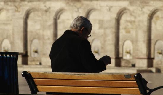 Limerick man, whose sister was murdered, robs 90-year-old victim waiting for bus