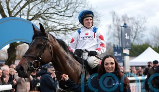 Protektorat digs deep to defend Fleur de Lys crown