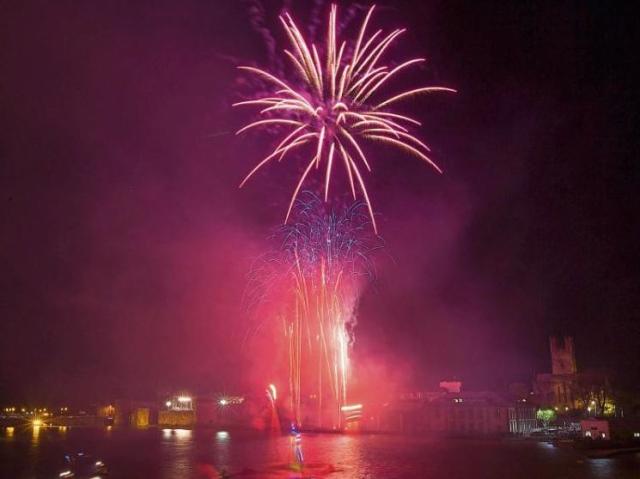 Gigs In Limerick Christmas 2022 Council Announces New Year's Fireworks Display And Christmas Events In  Limerick - Limerick Live