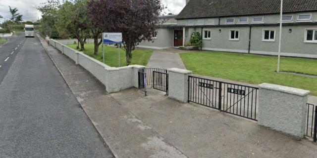 Concerned parents warn of &lsquo;dangerous road&rsquo; outside Limerick school as funding is sought
