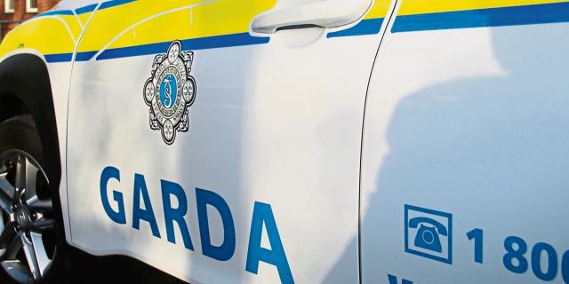 Gardai rush to scene of a man armed with a weapon in Limerick town