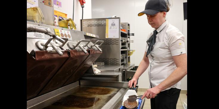 'I'm lovin' it': Busy Annmarie combines farming with manager role in McDonald’s in Limerick