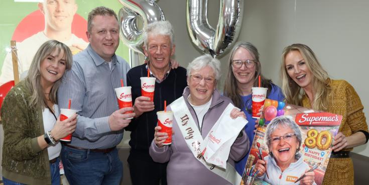 PICTURES: Much-loved Limerick artist has an 80th birthday party with a difference!