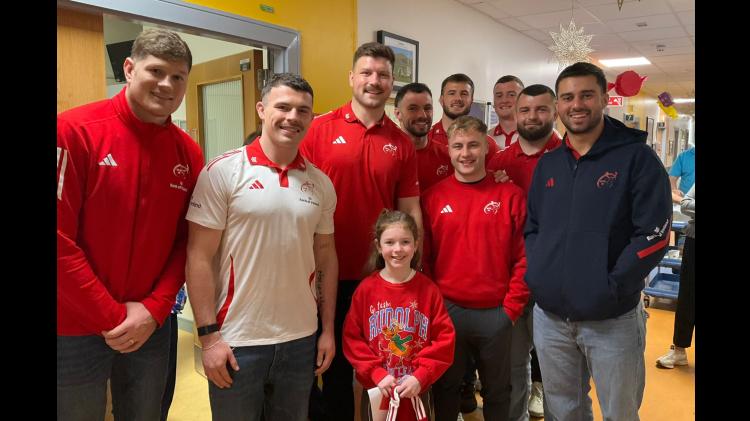 Munster rugby stars deliver festive joy to children at University Hospital Limerick