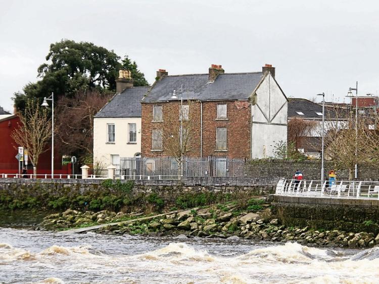 Petition to stop demolition of 200yearold Limerick building attracts