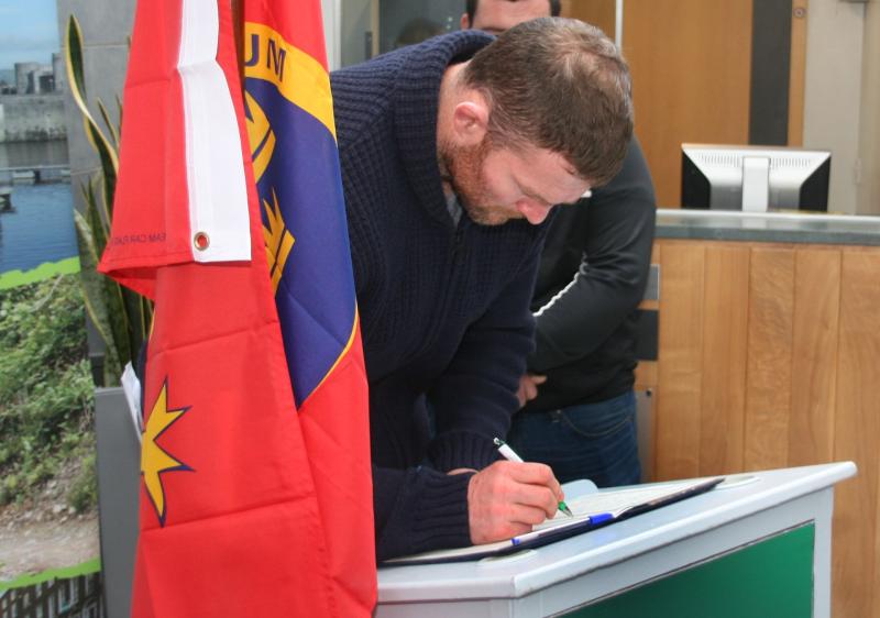 Book of condolence opens in Limerick for Anthony Foley
