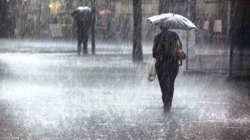 Heavy rain and sleet to hit Ireland in coming days according to Met Éireann's latest forecast