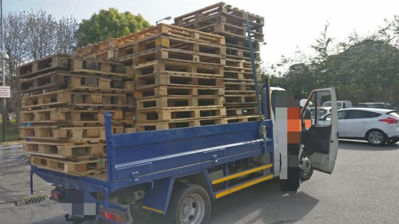 Gardai in Limerick stop van that hadn't been taxed in 1,432 days