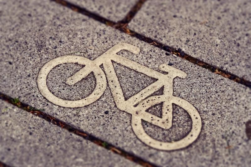 New laws for motorists introduced to protect cyclists  