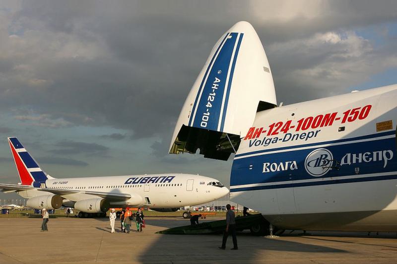 'I thought it was going to land outside my door' - Limerick's curiosity piqued as large plane flys over the city