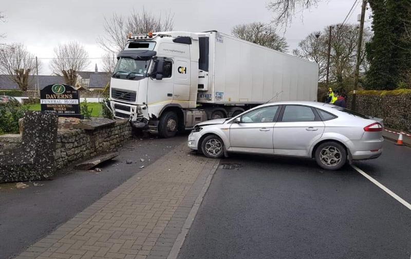 Lorry crashes into Limerick funeral home