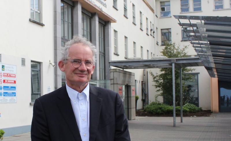 Leading doctor who oversaw the birth of thousands of Limerick babies retires