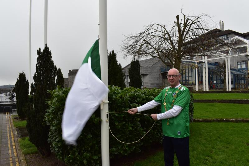 Mayor calls on people to dress homes and businesses in green to support Limerick hurlers