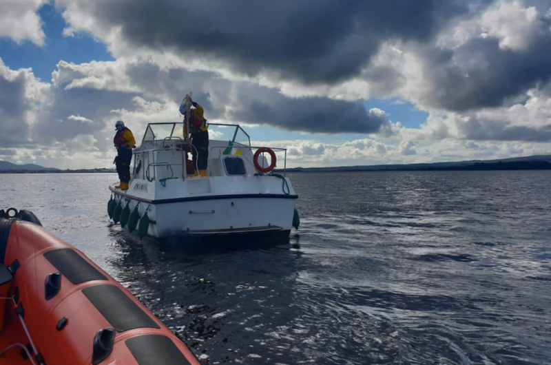 Lough Derg RNLI receive two calls at same time from vessels in difficulty