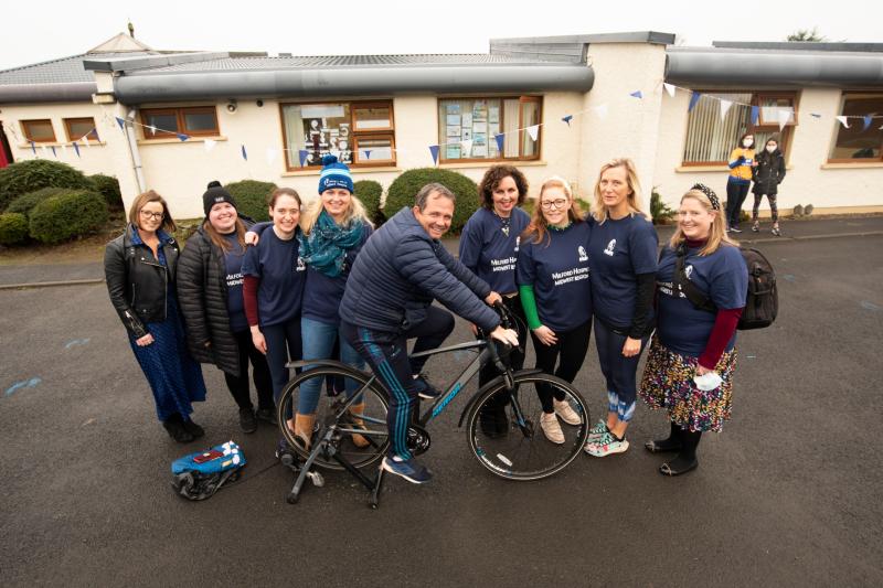 Clare hurling legend 'hops on' to help school charity event