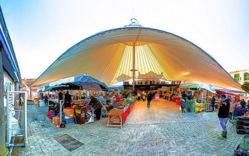 Christmas at the Milk Market 2021
