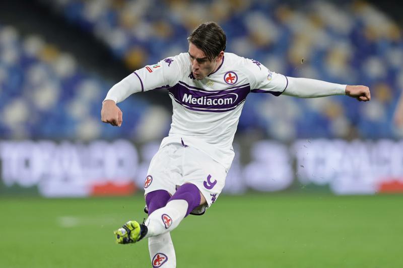 Football rumours: Fiorentina striker Dusan Vlahovic shuns Arsenal for Juventus