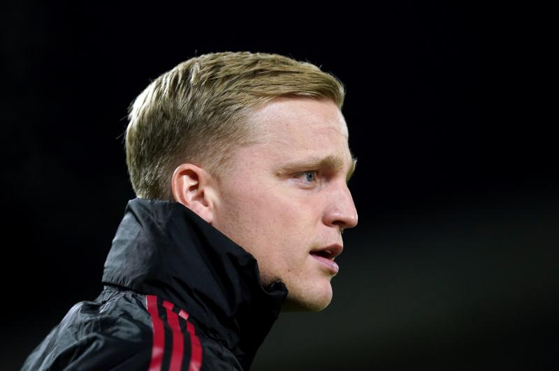 Deadline Day Live – Donny Van De Beek set to seal loan move
