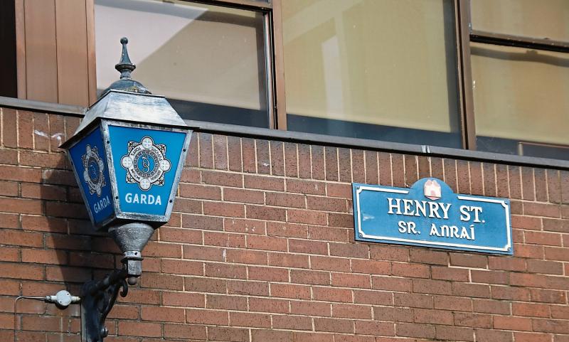 Man arrested after broad daylight knife attack in Limerick