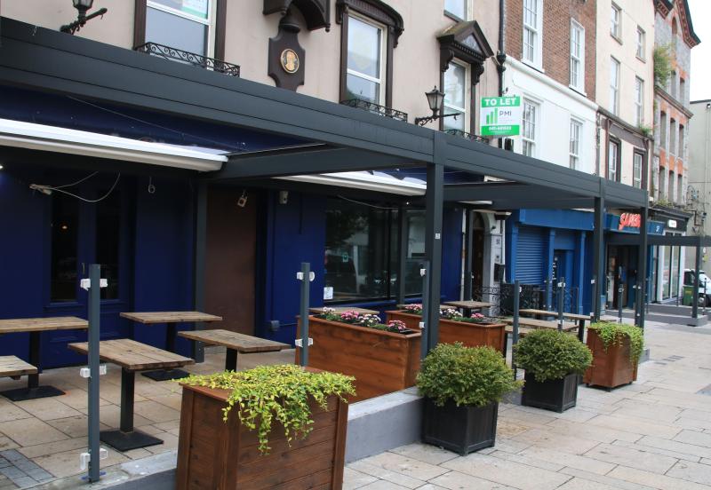 Council replaces 'opaque' screens on pergolas in Limerick street