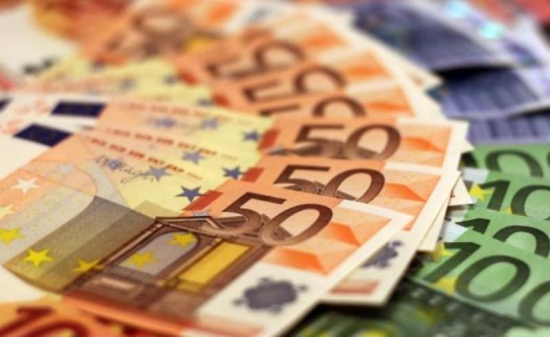 Most parents have cut back or delayed payments due to voluntary school contribution charge — report