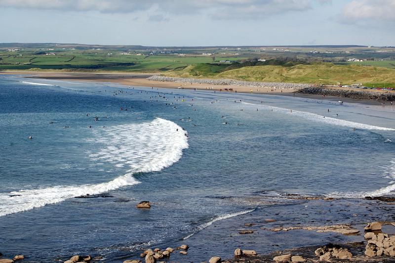 Limerick swimmers urged to avoid Clare beach as 'elevated levels of bacteria' found in water