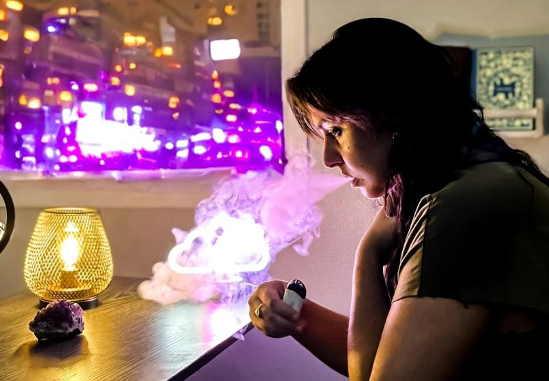 WATCH: Doctor sounds alarm over little known side effect of vaping for teenagers