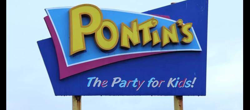 British holiday firm issues apology as blacklist of 40 Irish surnames revealed 