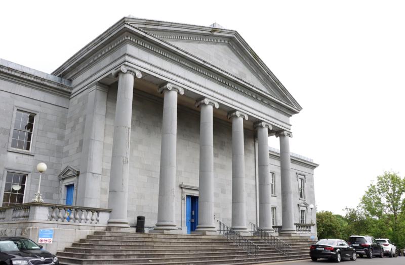 Limerick man accused of having submachine gun and revolver in his bedroom granted bail