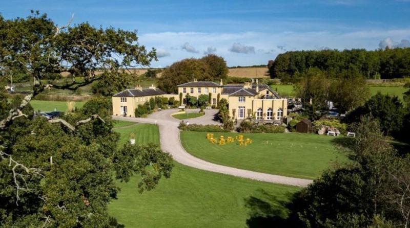 Legal dispute over appointment of receiver over luxury estate is settled 