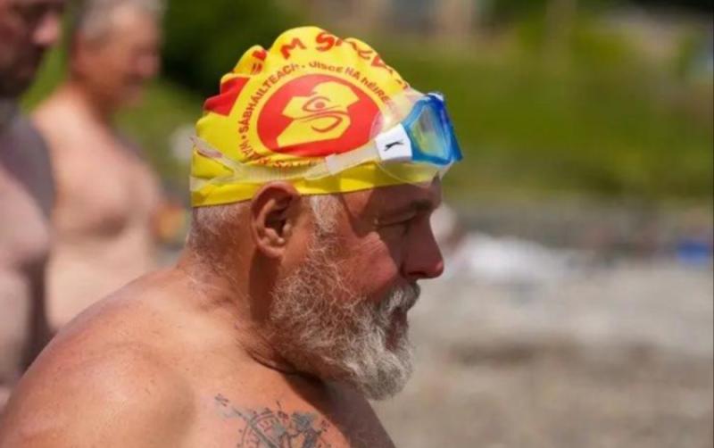 62 year-old suicide survivor becomes fastest person to swim the River Shannon