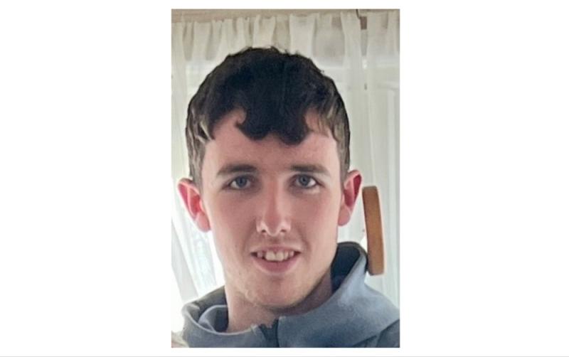 Gardaí issue urgent appeal for missing 17-year-old from Cork