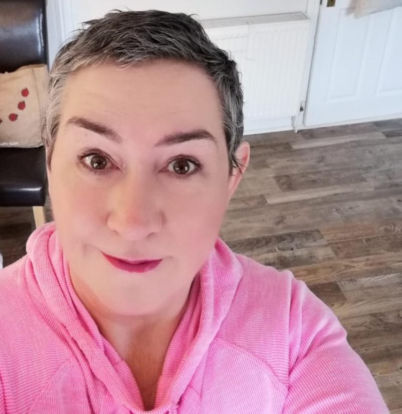 Limerick breast cancer survivor calls on public to support Irish Cancer Society’s Big Pink Breakfast