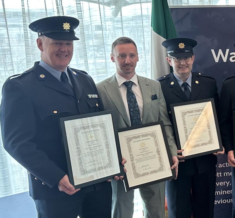 Gardai who arrested  man roaming Limerick with a shotgun are honoured
