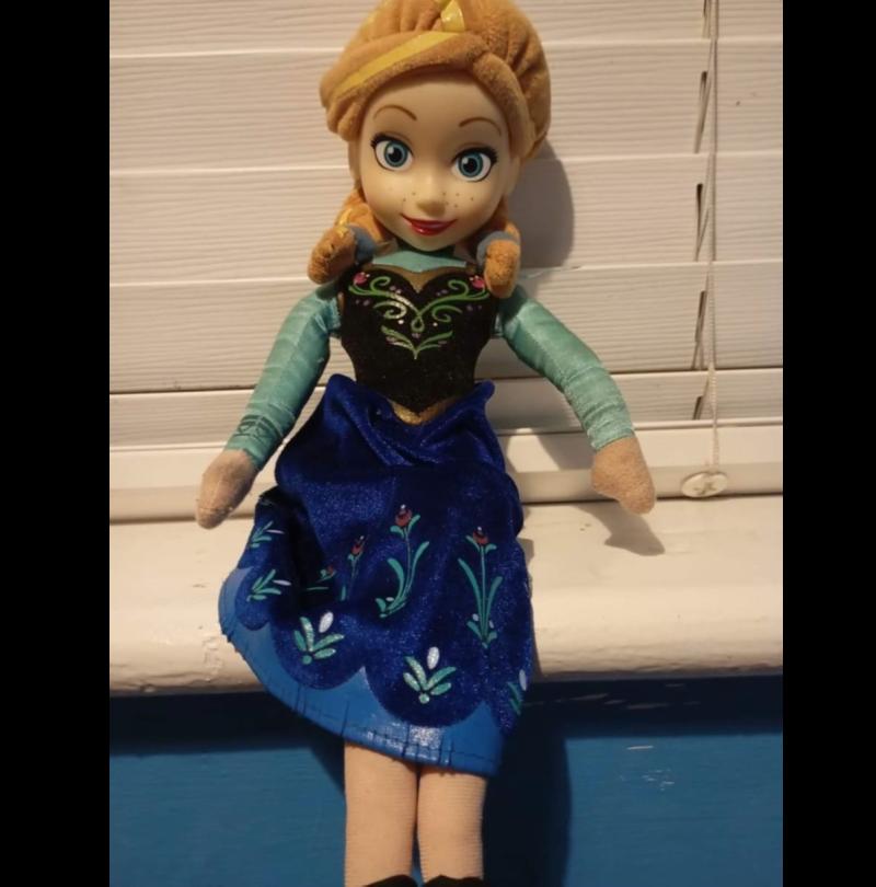 Bid to reunite missing Frozen doll with its owner
