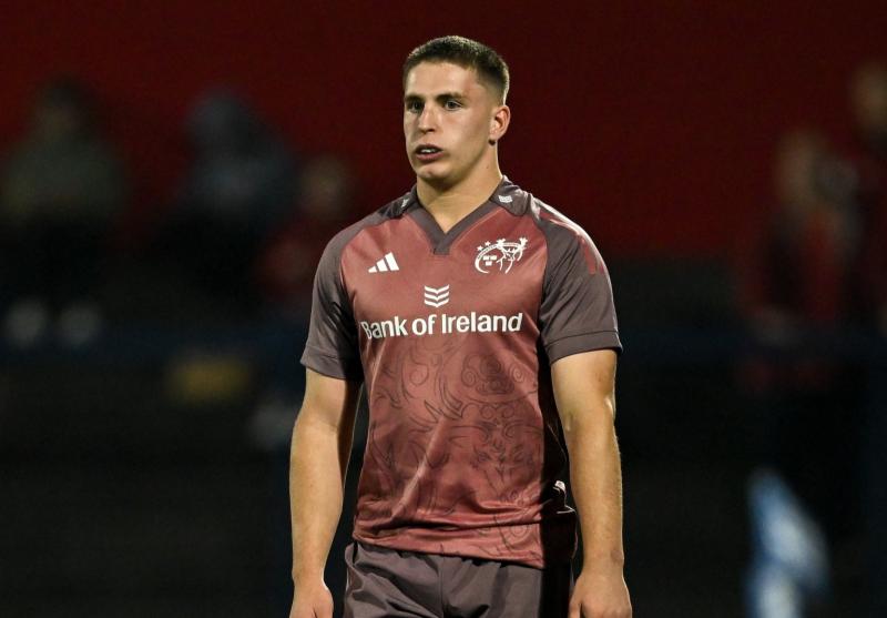 Gordon Wood signs for Munster Rugby academy 