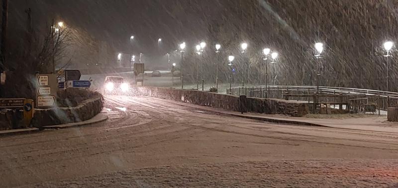 Mass-goers and other drivers see cars skid as they battle snowy roads  Limerick