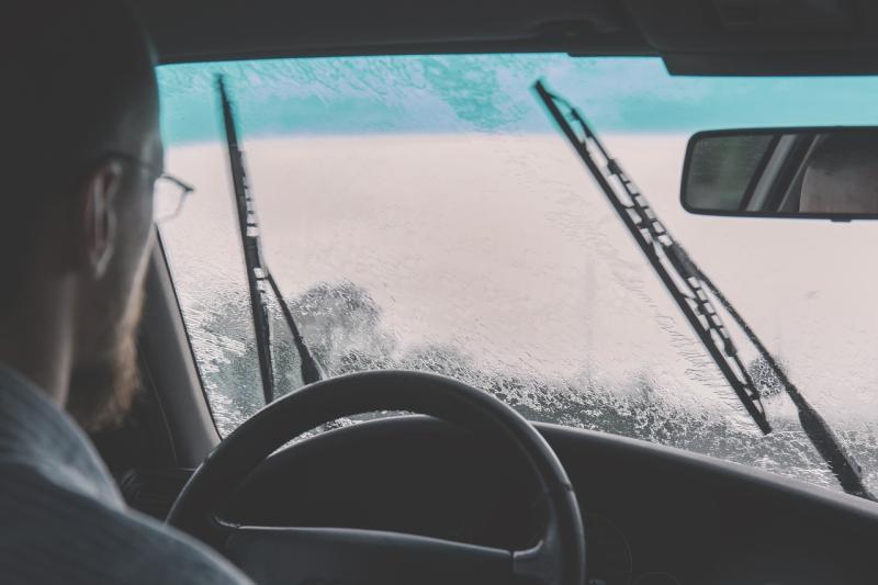 Little-known traffic law could land Irish drivers a €2,000 fine in icy conditions