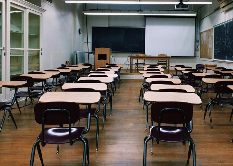 UPDATE: 'It's any parent's worst nightmare': Mums and dads' terror over security threat at Clare schools
