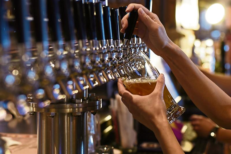 Limerick man who killed to protect his family pleads guilty to pub assault