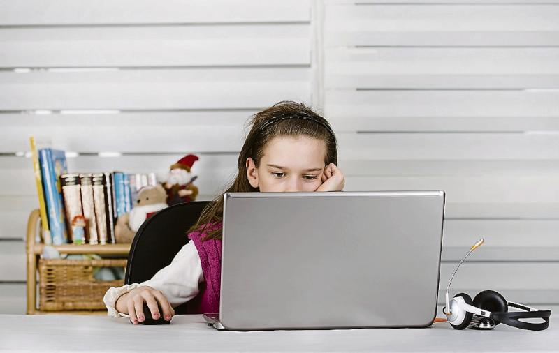 Positive Parenting: Parenting in the digital age - a common sense approach to keeping your children safe