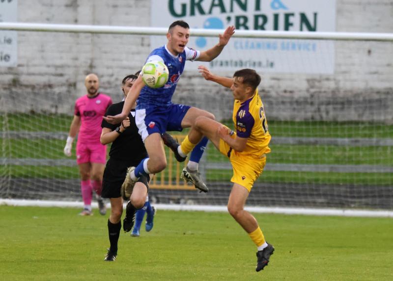 Treaty United held at home by Wexford FC in First Division