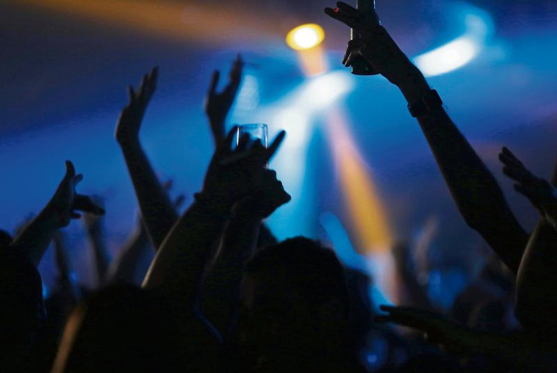 Assault by GAA and rugby player after his face is stroked in Limerick nightclub