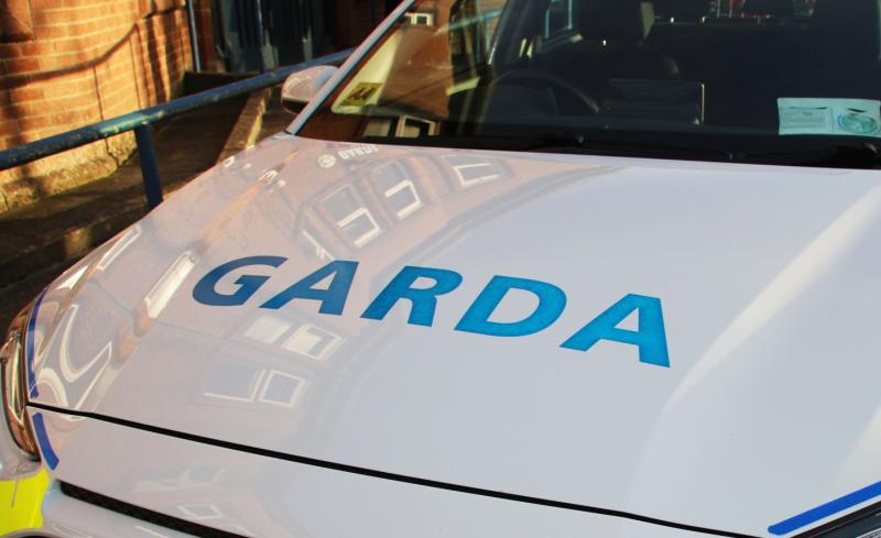 BREAKING: Knife-wielding man threatens members of the public in Limerick town