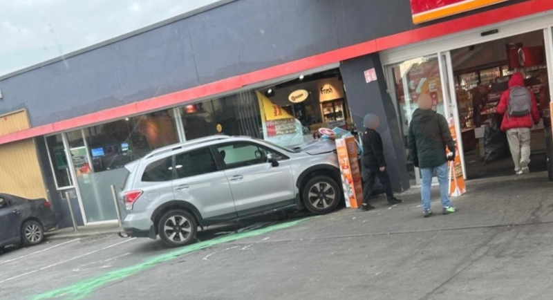 BREAKING:  Scene cordoned off as car crashes into front of busy Limerick shop