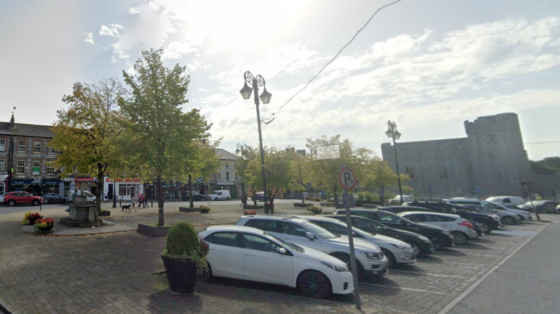 Council moves to address complaints over 'grubby' street furniture in Limerick town