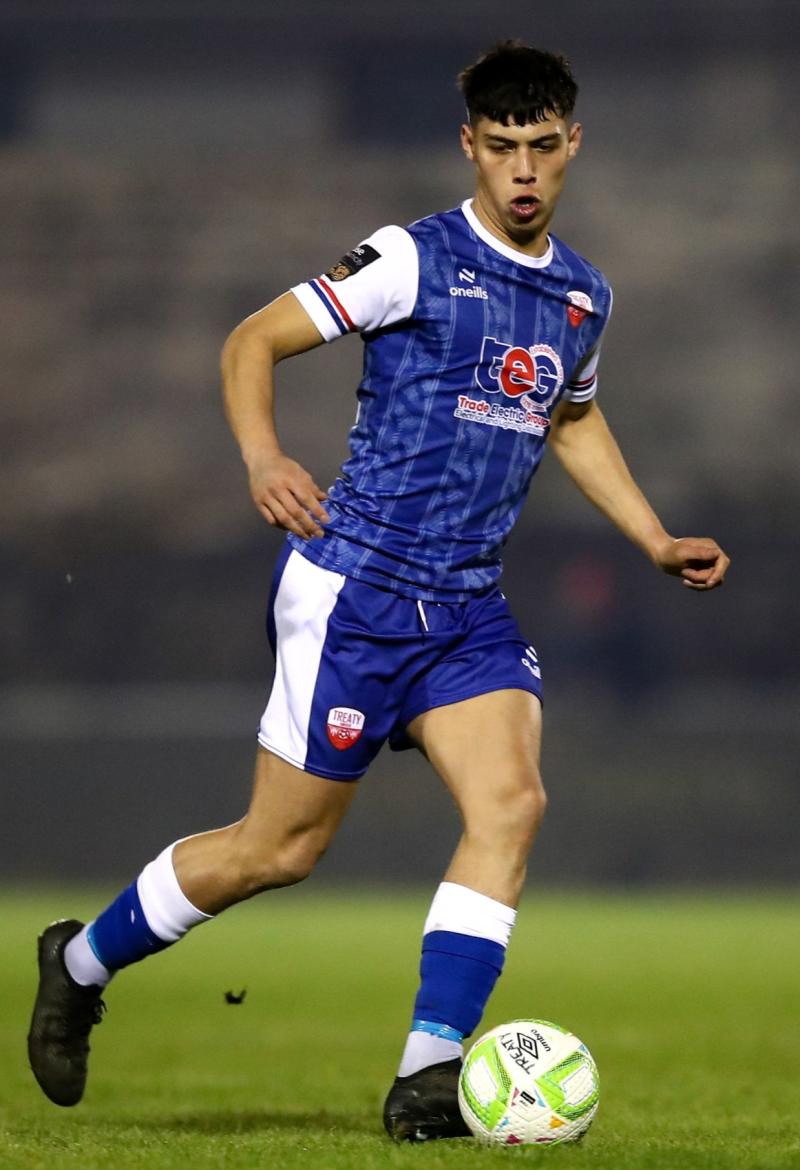 Treaty United confirm the re-signing of versatile defender 